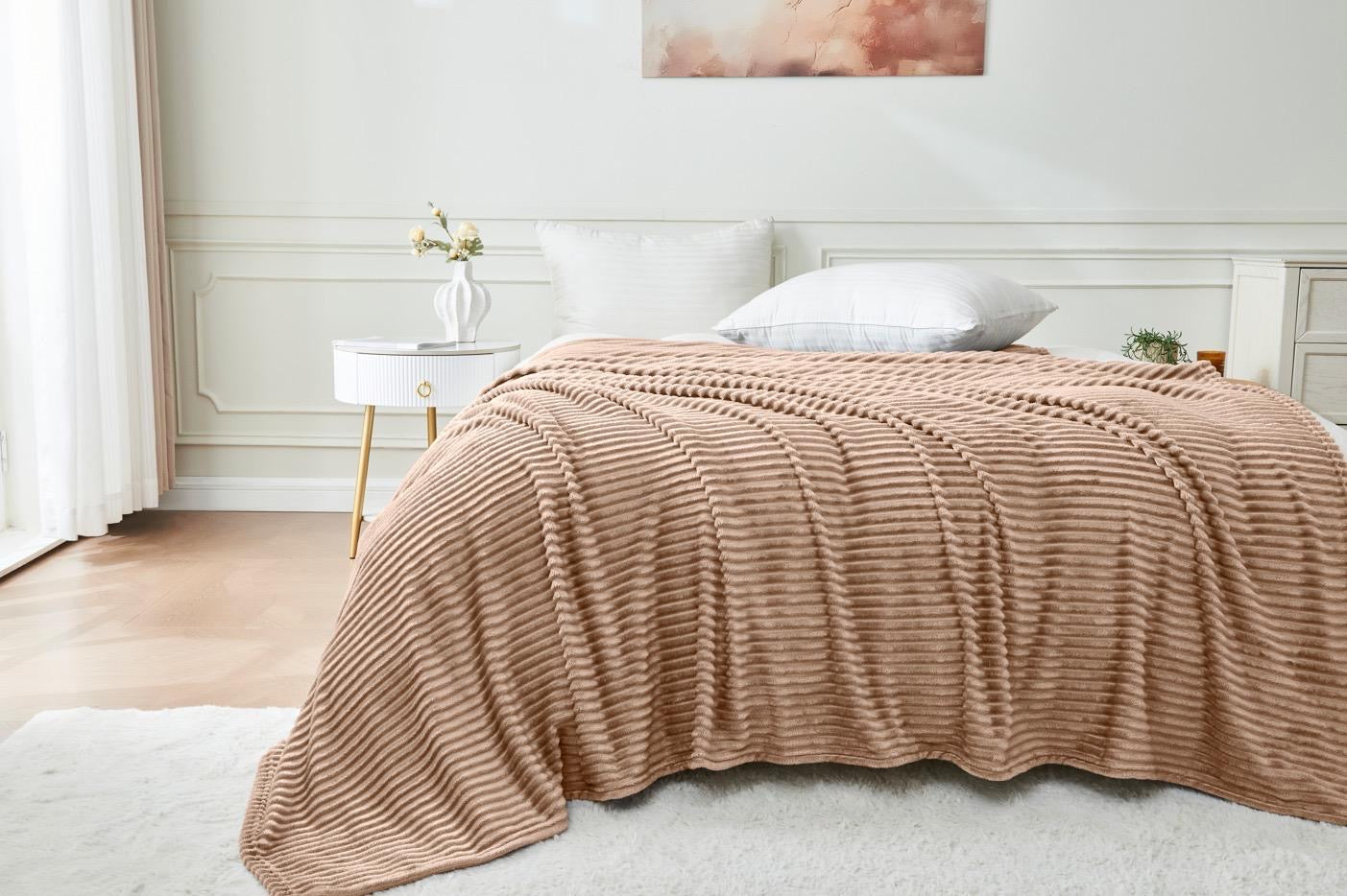King Size Ribbed Throw