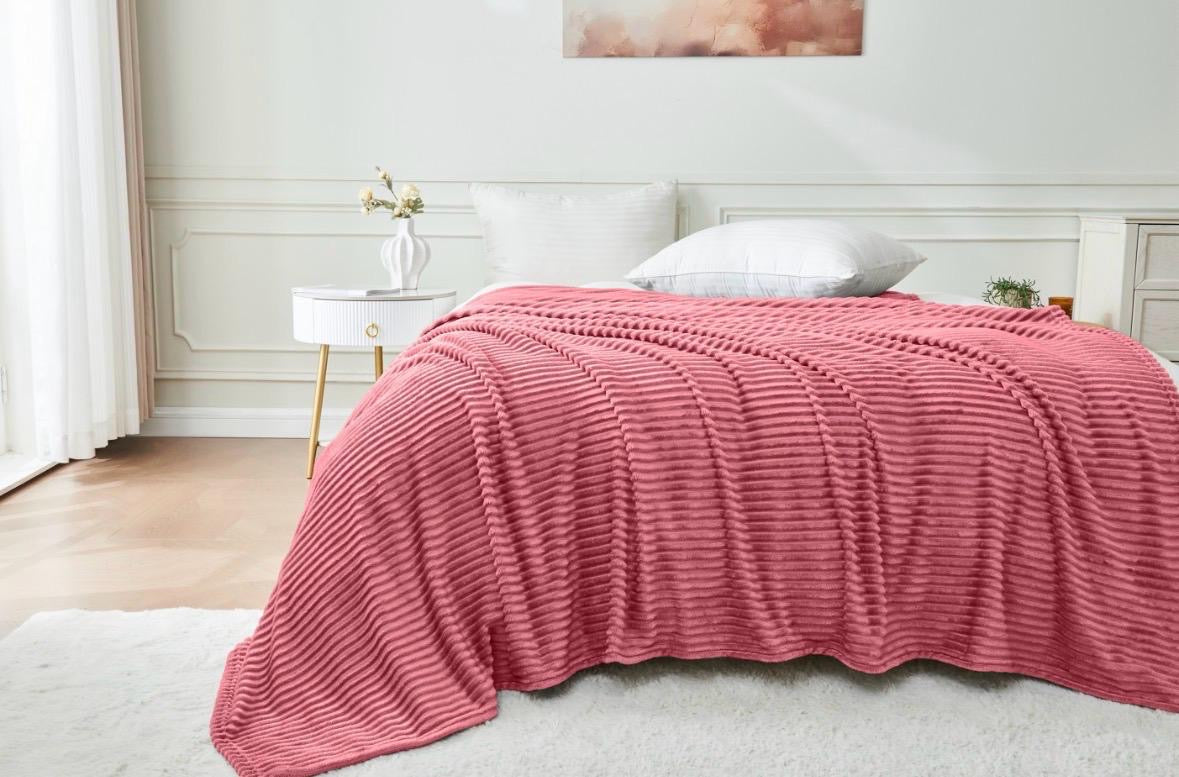 King Size Ribbed Throw